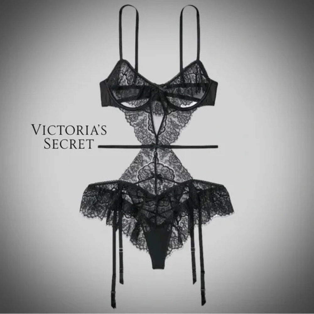 New! Victoria’s Secret Lace Ruffle Peek-a-Boo Teddy Black 45917